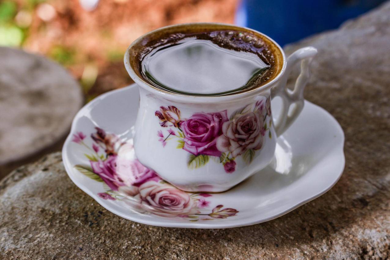 白色粉色陶瓷茶杯茶托