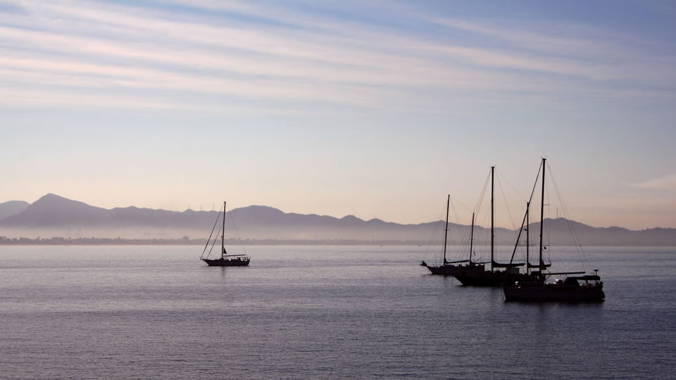01210_4sailboats_1920x1080.jpg